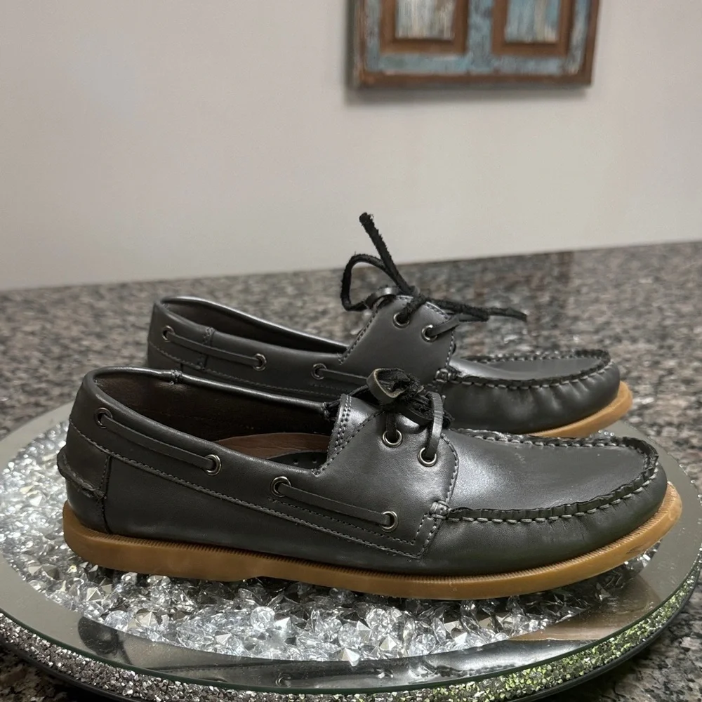BED|STU Gray Leather Boat Shoes with Gum Sole EUC 9.5